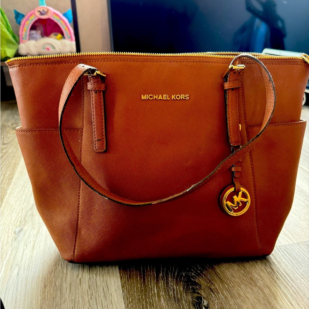 Marilyn medium saffiano leather tote bag